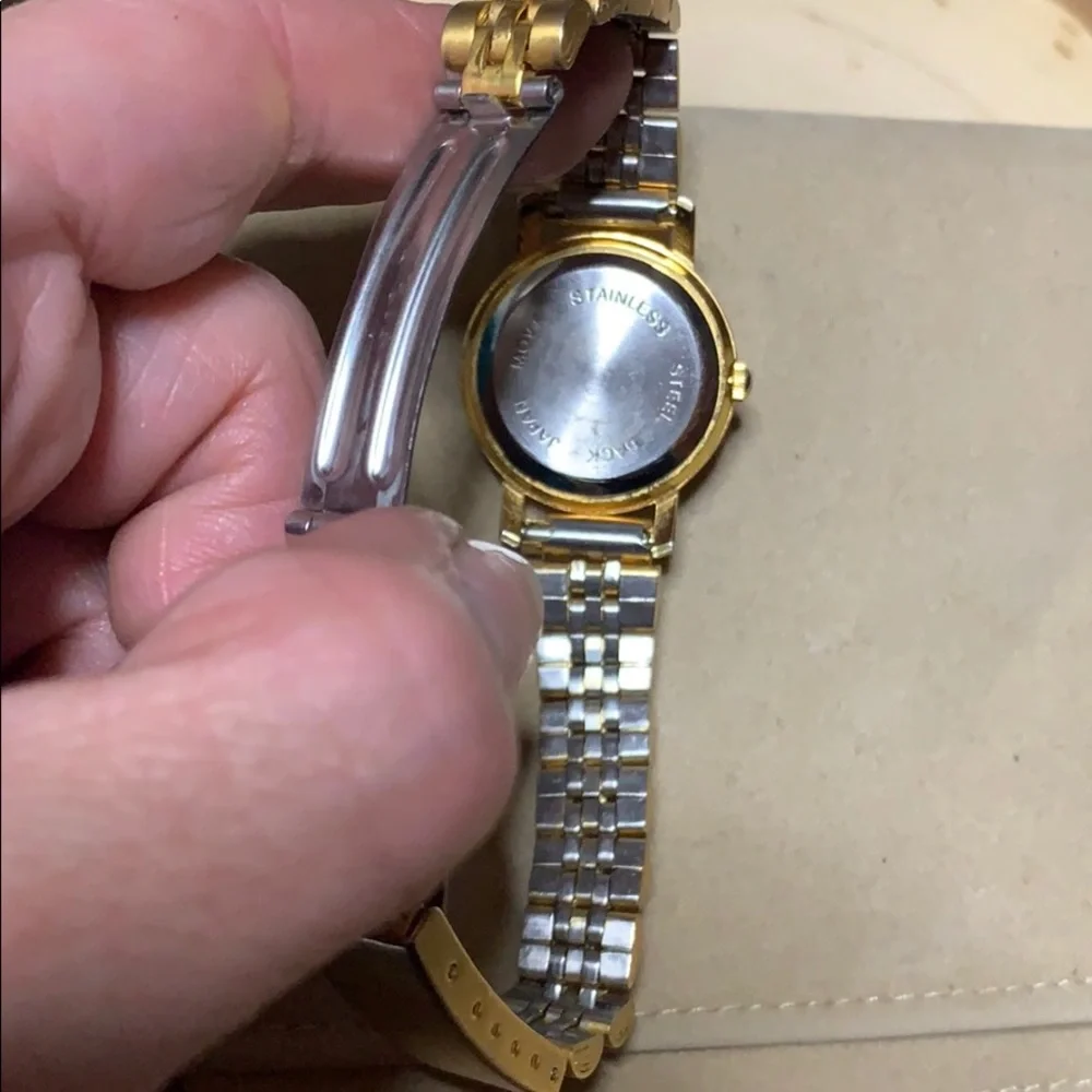 Vintage TIME Quartz Gold Tone Watch New Battery‎